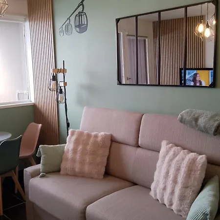 Апартаменты La Petite Luge Sur Les Pistes, Wifi Centre Station Super-besse